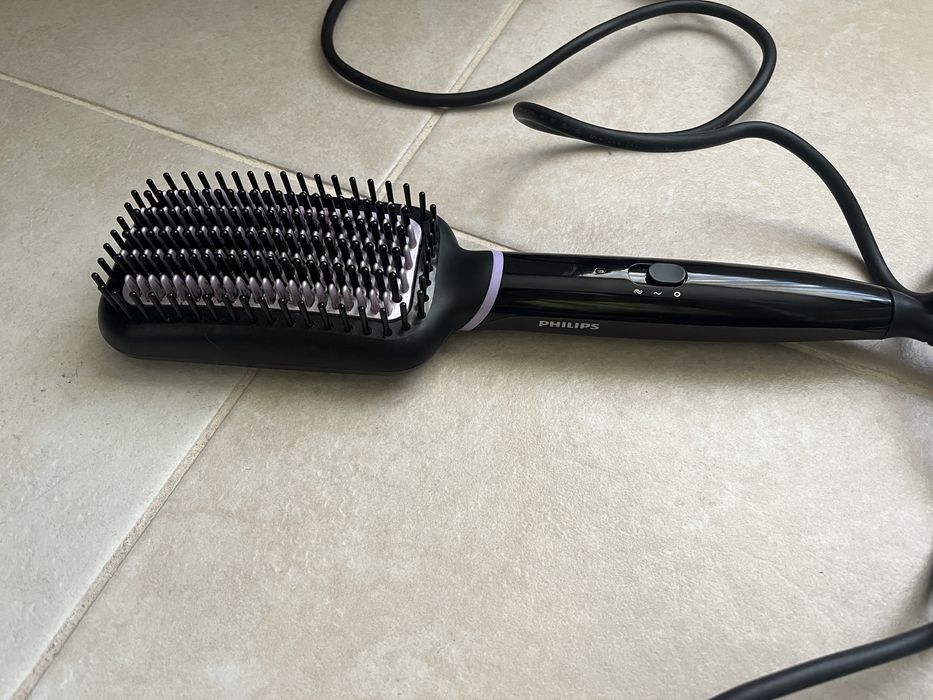 Четка с горещ въздух за изправяне на коса