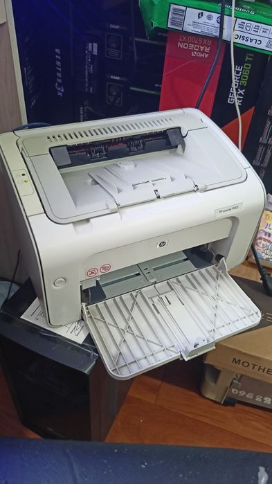 Принтер HP 1005 чёрно-белый