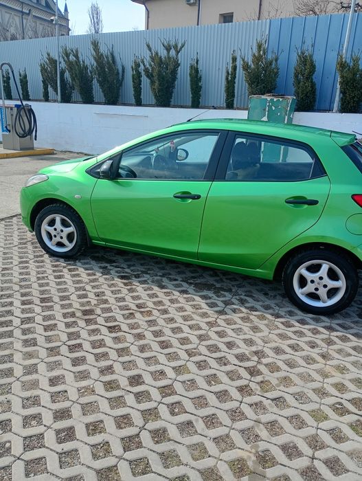 Vând autoturism Mazda 2