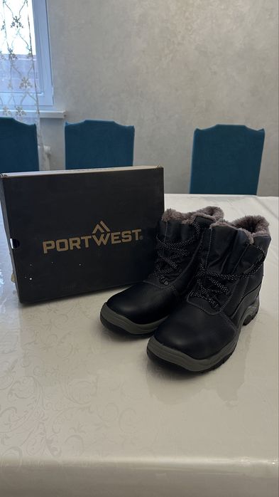 Продам зимний спецботинку от фирмы «PORTWEST»