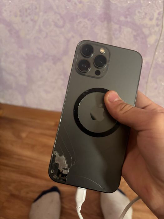 PC + Iphone 13 pro max