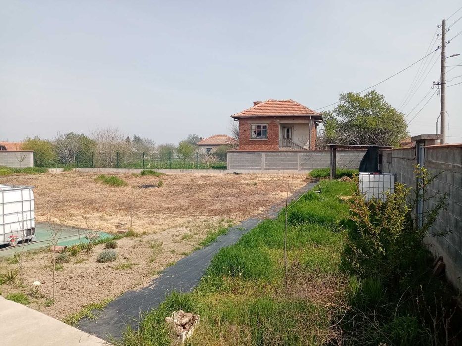Продавам УПИ в село Царимир – равен, удобен, готов за строеж