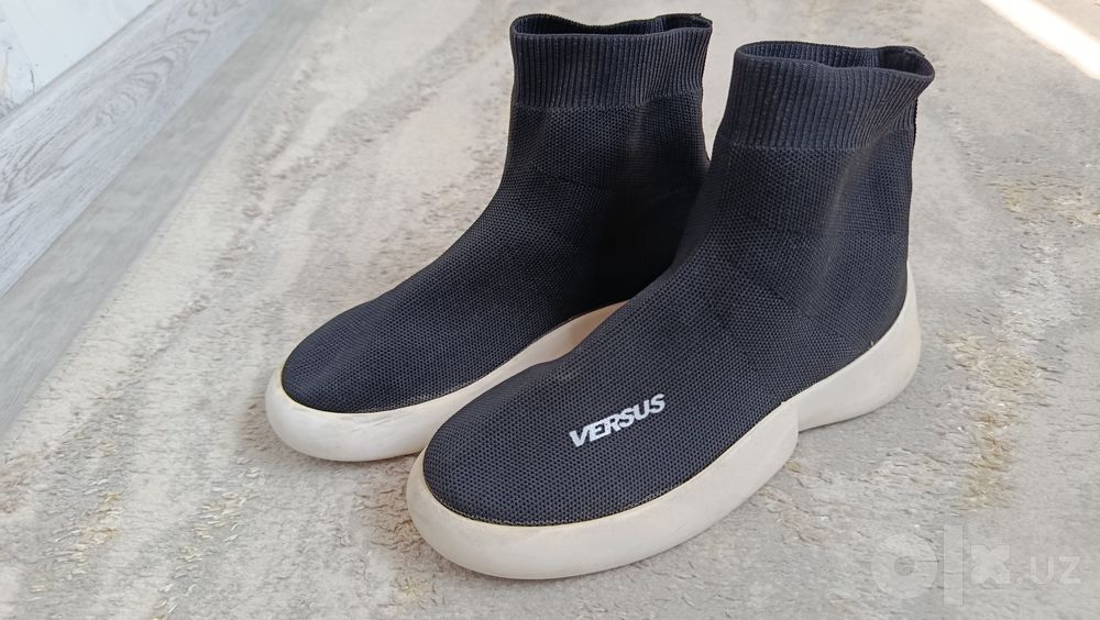 Qora rangli skechers