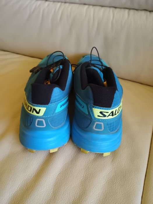 Vând pantofi sport Salmon LT Speedy Cross.