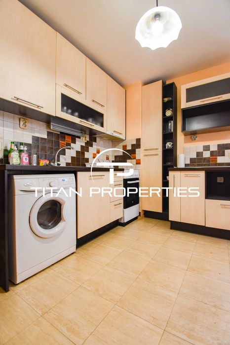 Дава се под наем Тристаен апартамент в София, Център - 91 кв.м за 765 € - Снимка #3