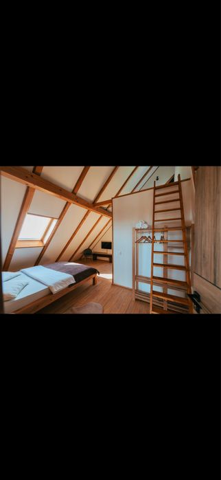 Închiriez cabană! 6 dormitoare fiecare cu baie proprie/jacuzzi inclus