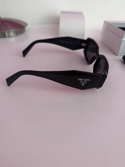 Слънчеви очила Prada