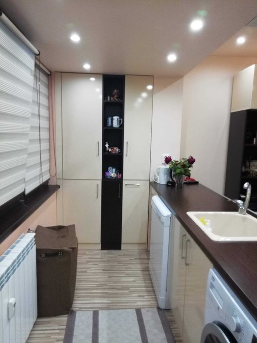 Продава се Тристаен апартамент в София, Красна поляна 2 - 70 кв.м за 984 €/кв.м - Снимка #2