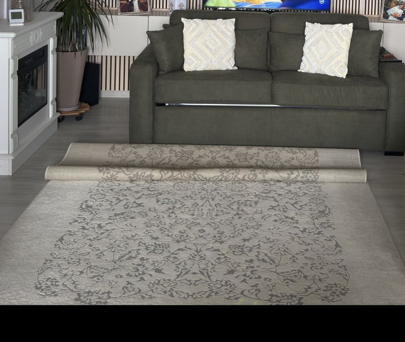 Covor living /dormitor 200/300 ca  nou