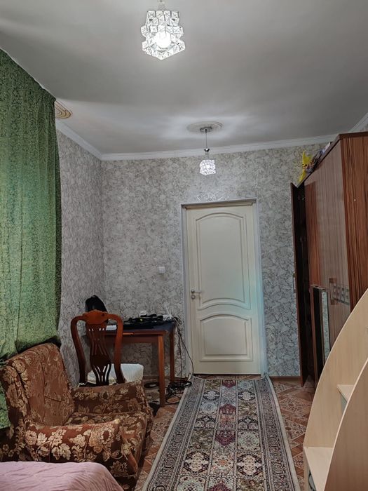 Дом большой 160 кв метров. есть баня, летнея кухня , гараж шашлычный з