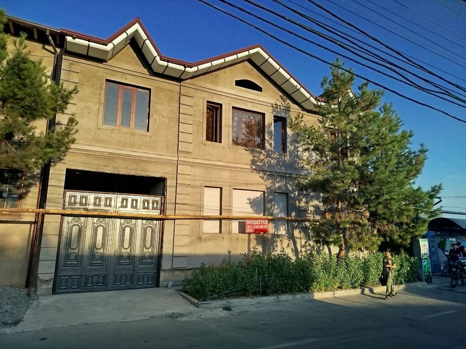 Bektemir M Auezov 52a Sotiladi