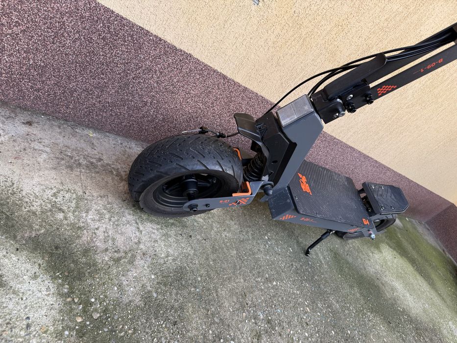 Trotineta Electrica Kukirin G4 2026 + casca cadou