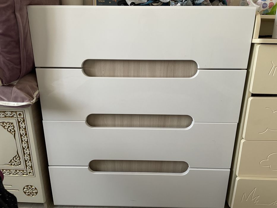 Продам спальный гарнитур