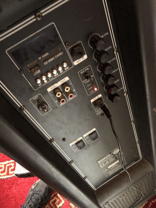 Boxer 215 Led  Boxa  mare  merge tot  mai multe detali la telefon