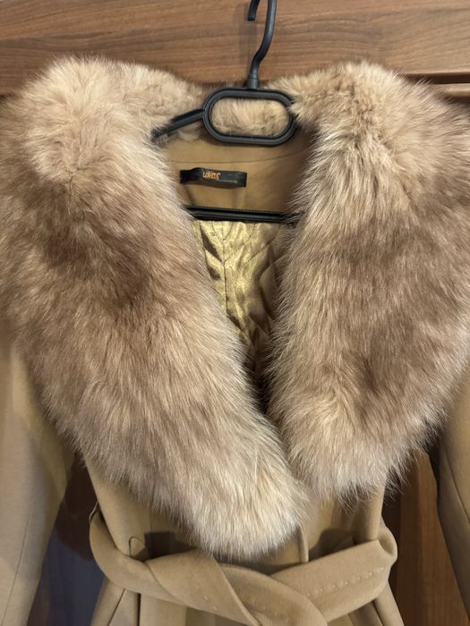 Палто от кашмир и естествен косъм от лисица