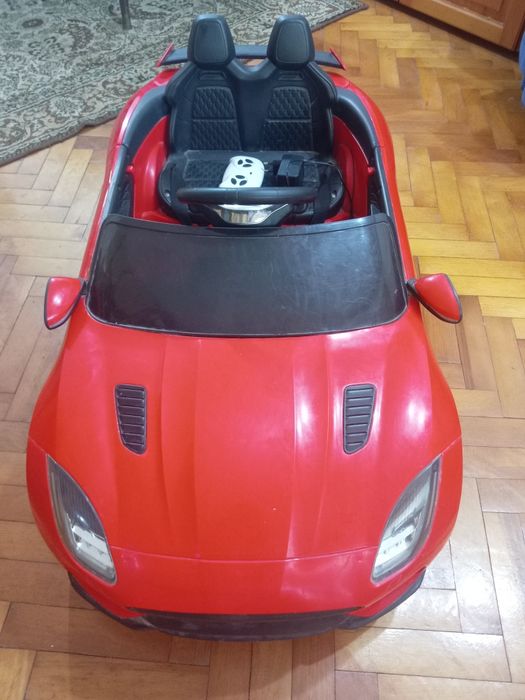 Продавам акумулаторна кола