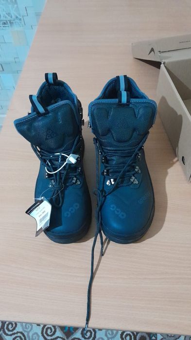 Кыскы етик сатылады