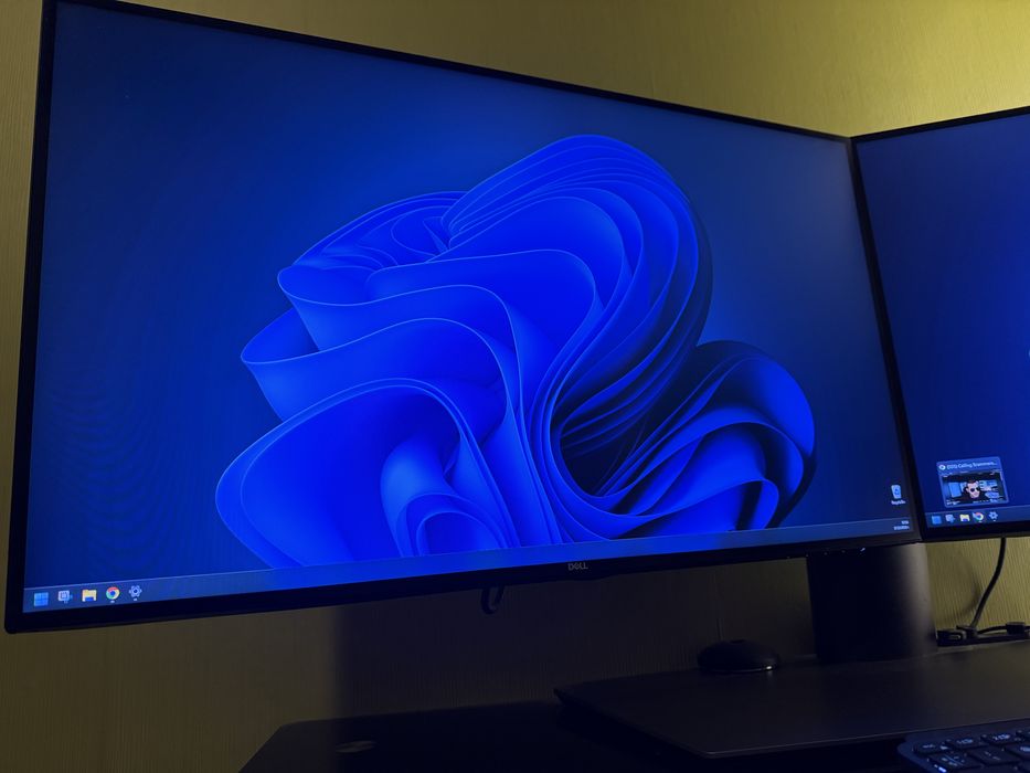 Dell ultrasharp 27 ' 1440p IPS QHD U2717D U2719D  Два монитора