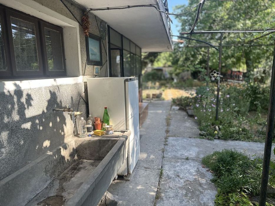 Къща в Варна, област-с.Константиново площ 70 цена 143000