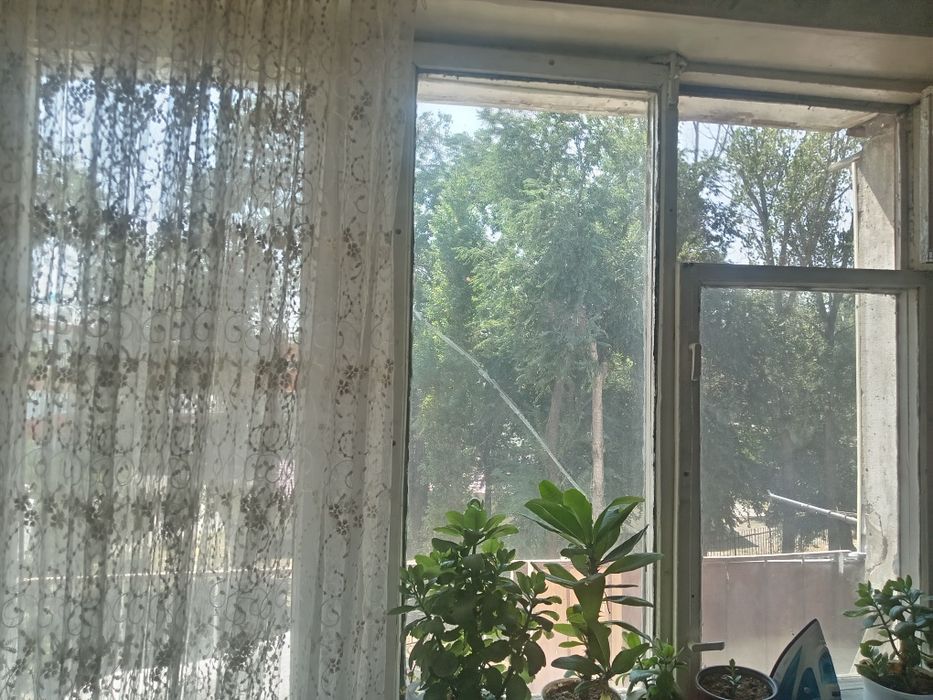 Есик терезе сатылады!
