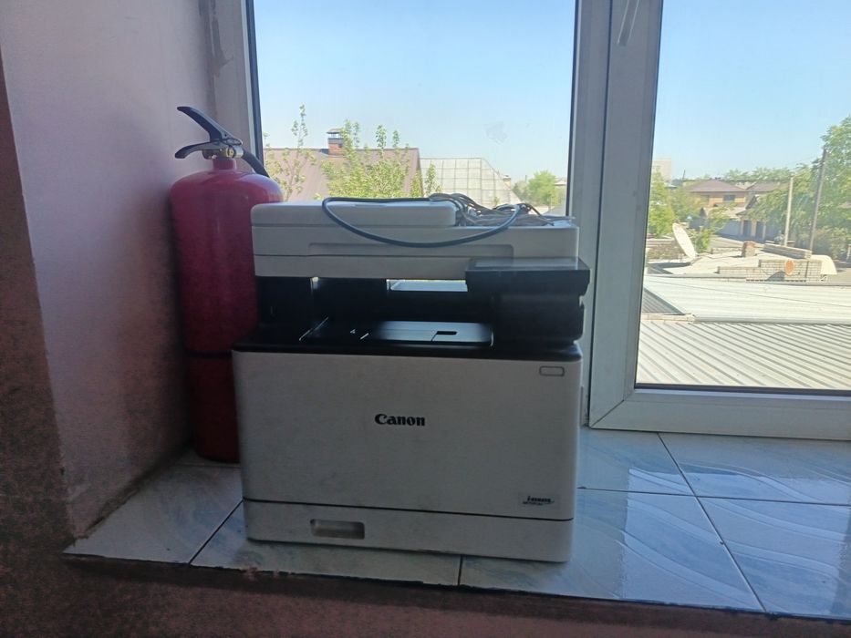 Продам лазерный принтер 3в1 канон