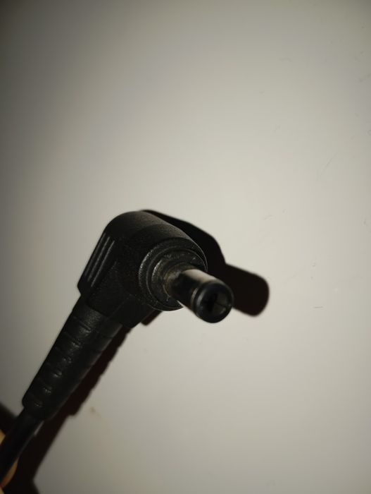 Оригинално зарядно за Asus лаптоп 90W