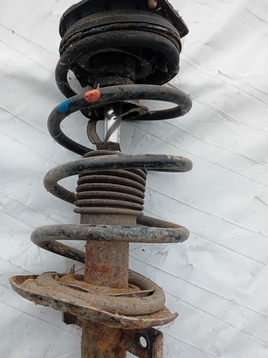 Vand piese Renault Megane 3,Megane 2 si Dacia Logan Mcv ph1