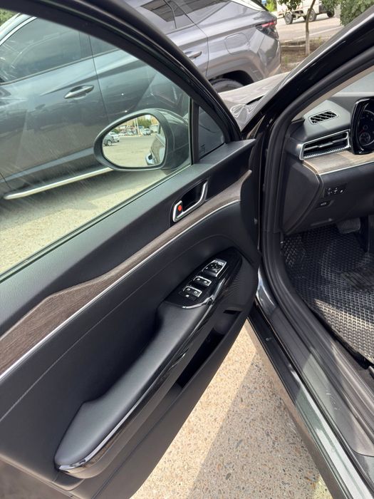 KIA k5 prestej pozitsiya