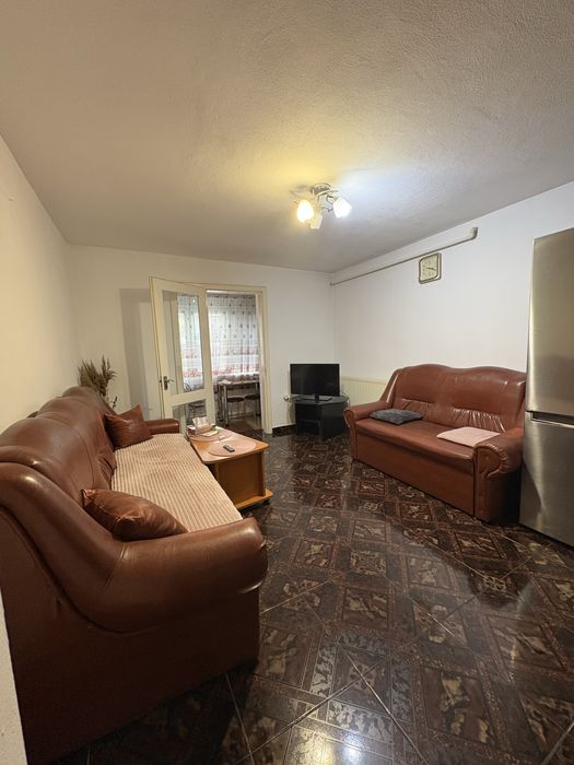 Apartament de vânzare cu 3 camere