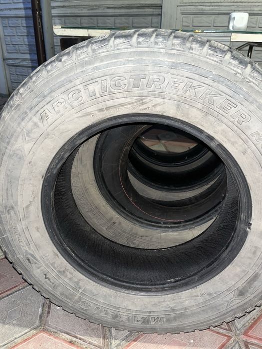зимняя резина 225/70 16р.