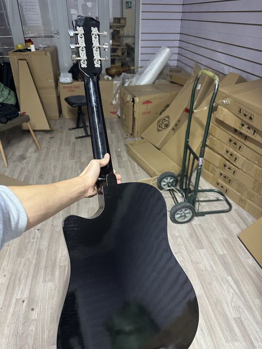 Акустическая гитара 38 размера