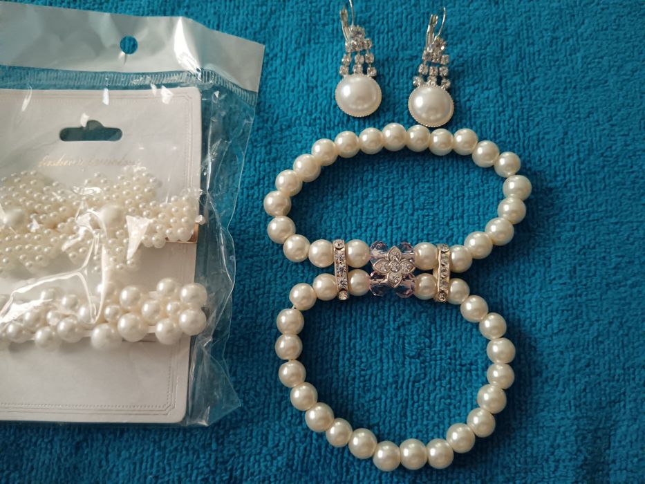 Vând Set Perle Mireasă Noi