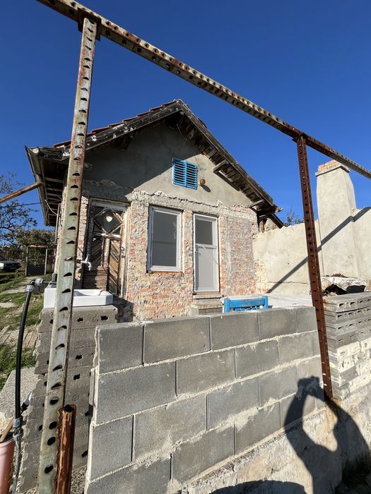 Малка Вила с гледка море(Изворище Под Наем)