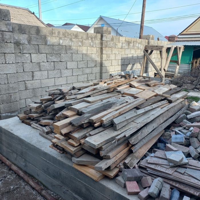 Продам доски, дрова после стройки.