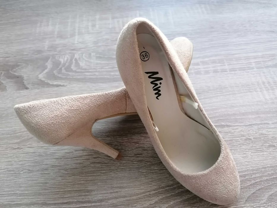 Два чифта сладки обувки