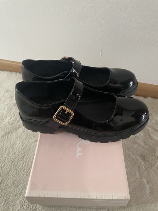 Официални обувки за момиче