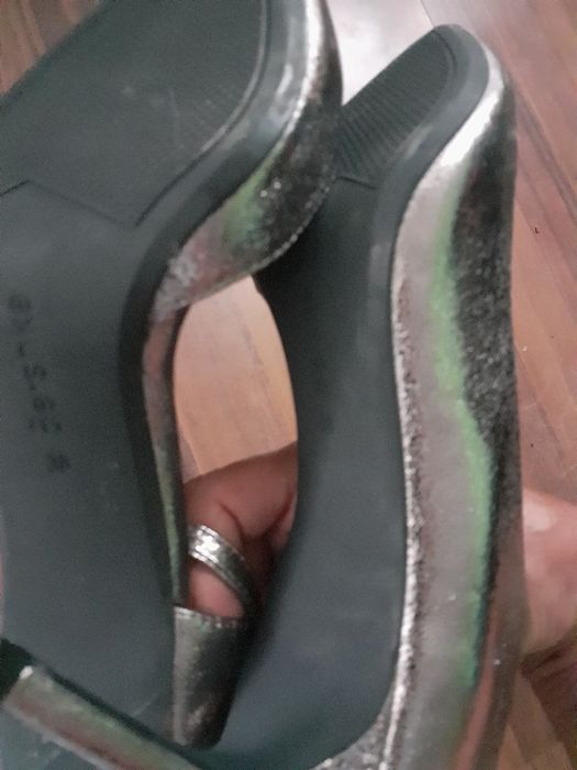 Pantofi bershka 38