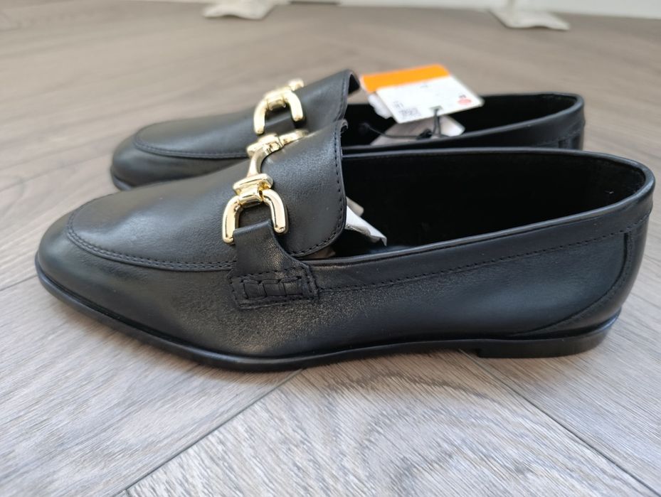 Продам новые кожаные туфли  Zara