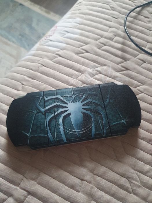 Sony PSP 1000 продам срочно .