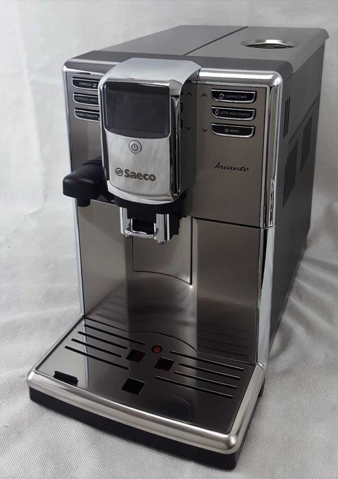 Еспресо кафемашина Philips Saeco Incanto