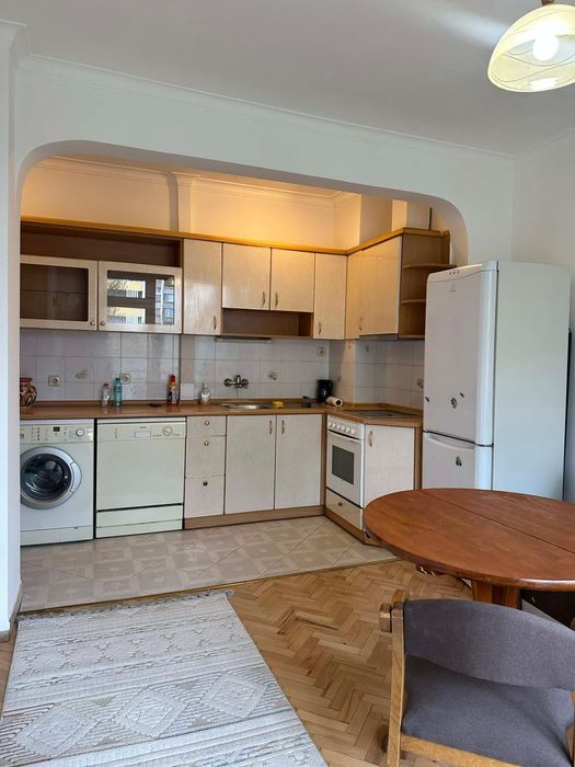 Тристаен апартамент в ж.к. Хиподрума