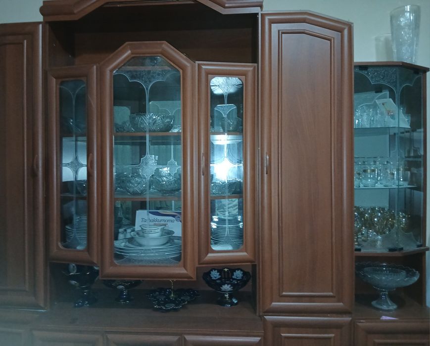 Серван для посуды