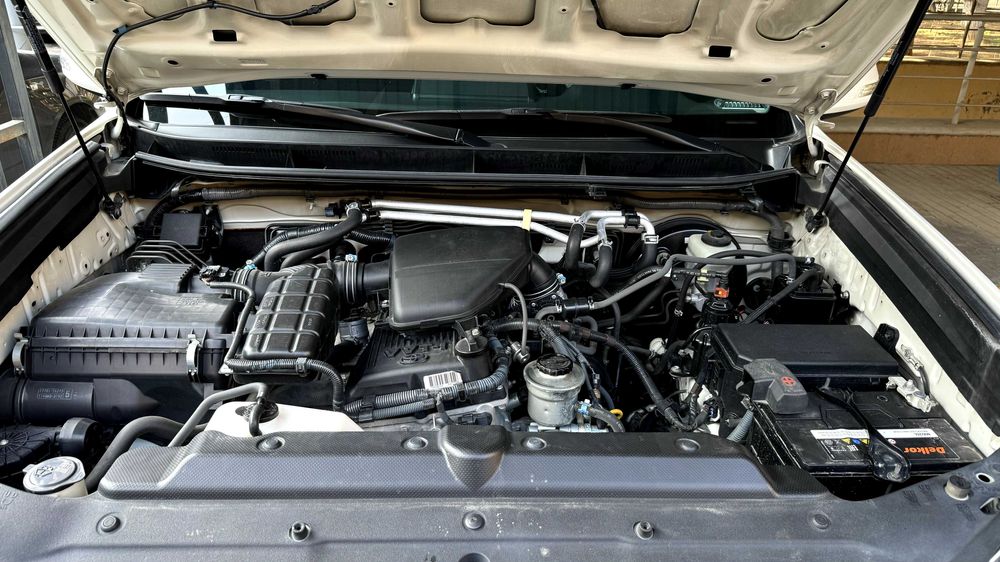 Toyota Prado 150 белый, обслужен, без вложений.