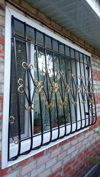 Решетки на окна от 14000.