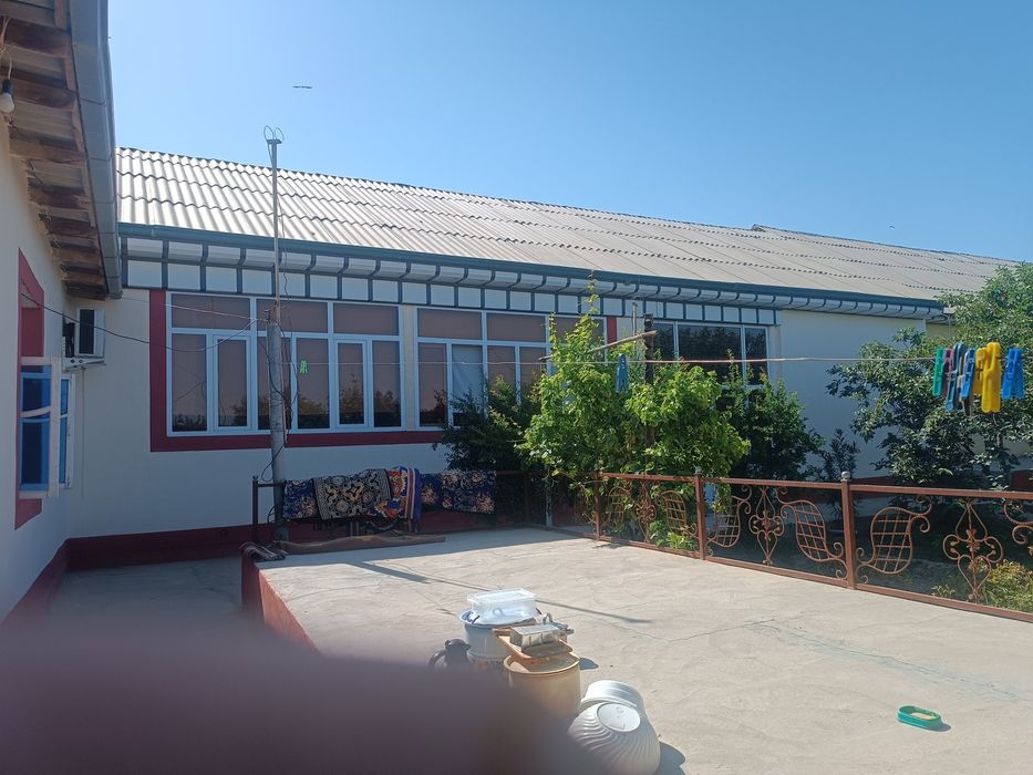 Hovli sotiladi  ihcham honadon