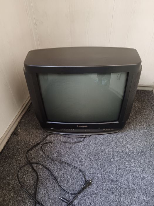 Телевизор б/у, недорого, самовывоз