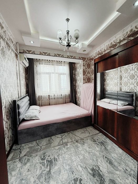 Сагбон  ЖК- Bauraum 2- хоналик  квартира  срочно  сотилади  Корасарой