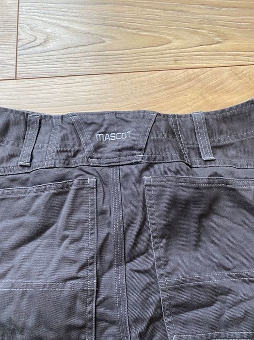MASCOT-pantaloni de lucru , stare foarte buna, profi, de barbati, 45