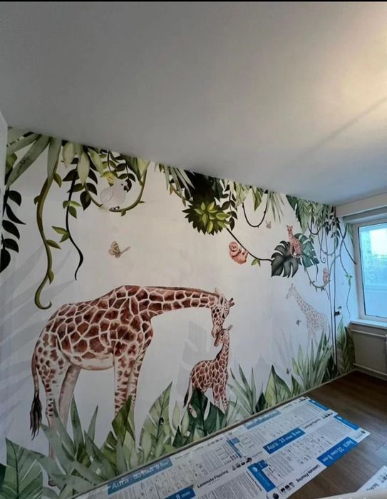 Поклейка обоев Галтелей