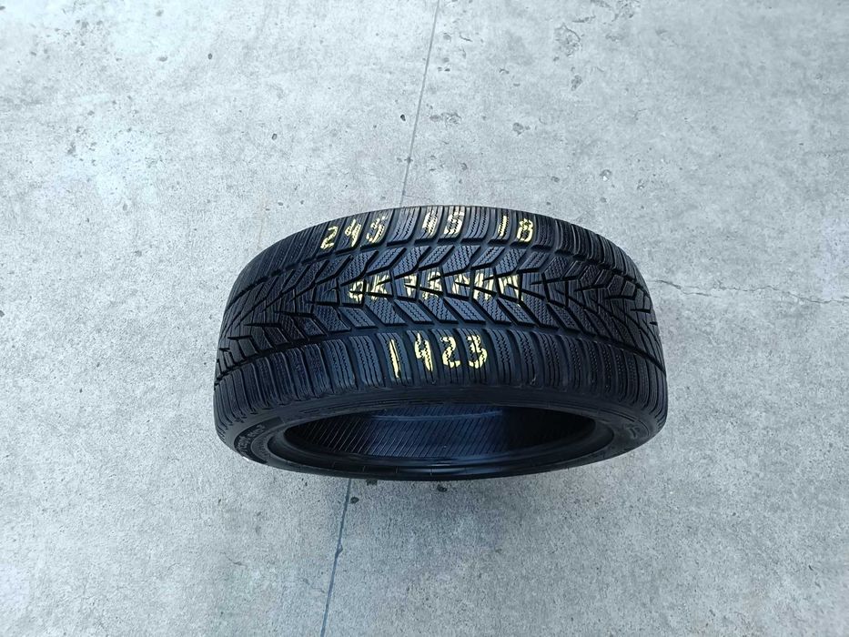 O anvelopa iarna 245 45 18 hankook winter I*cept evo3 cu 7,8 mm 1423